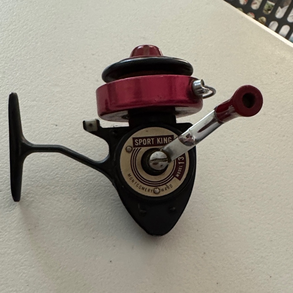 Sport King Model 135 Montgomery Ward Spin Cast Fishing Reel